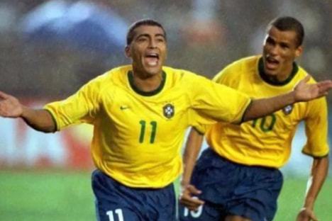 手出手的一 手出手的一