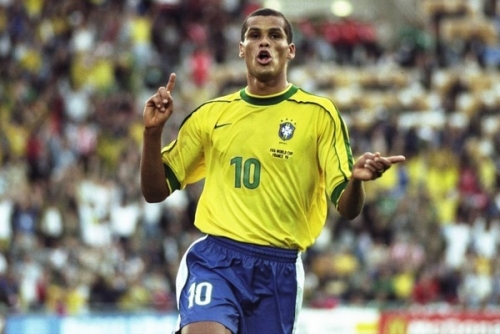 彩表现也完 彩表现也完